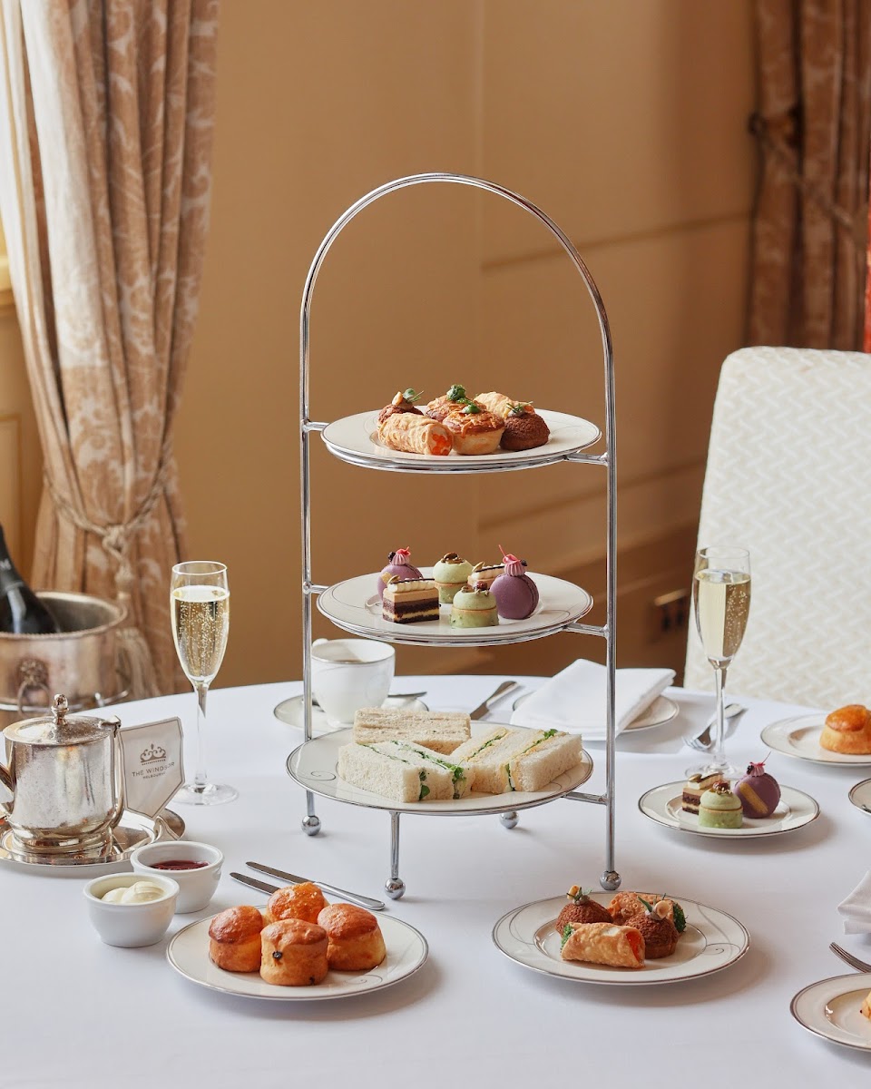 Afternoon Tea At The Hotel Windsor Photos 2
